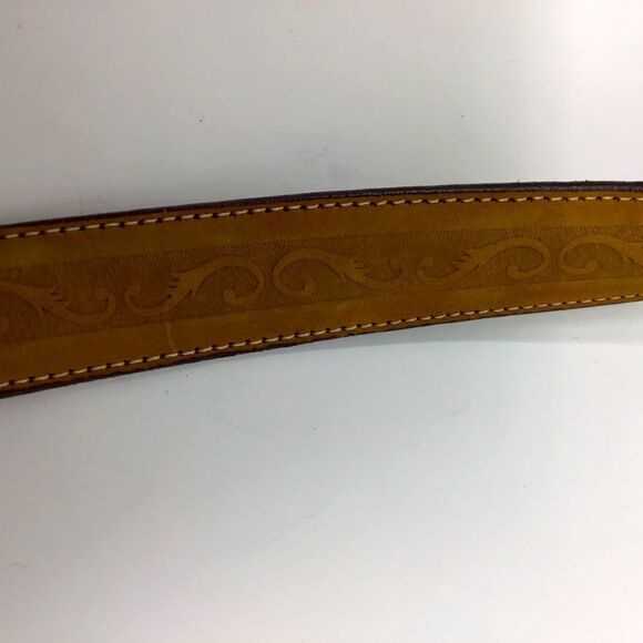 Vintage North Reflections European Leather Belt - Picture 3 of 8
